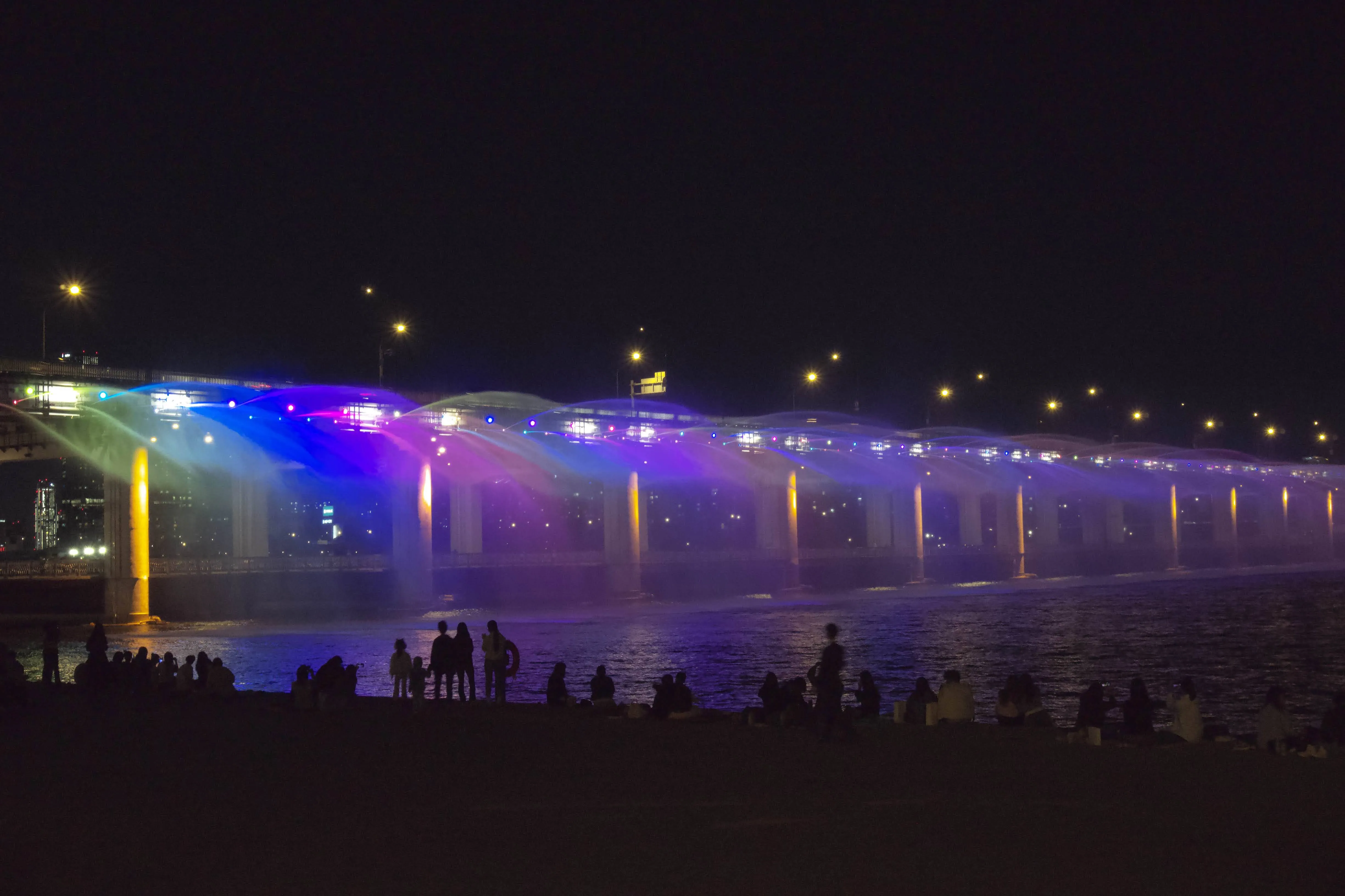 Regenbogenbrücke